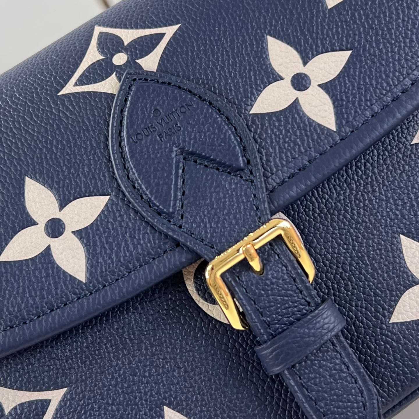 Louis Vuitton Diane   M47161 - DopestKickz