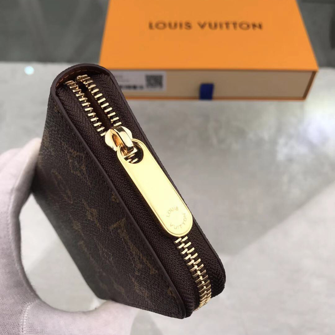 Louis Vuitton Zippy Wallet     M42616 - DopestKickz