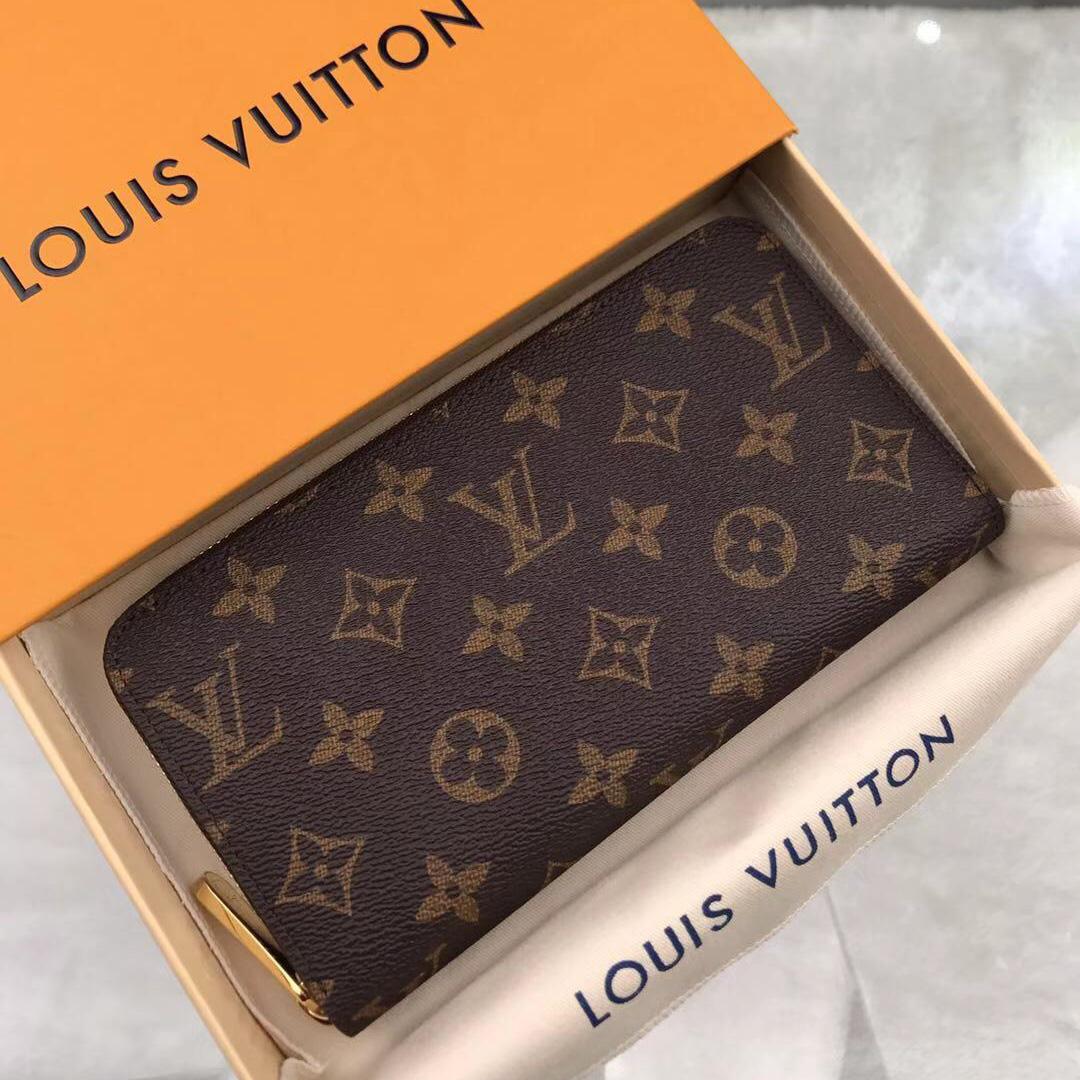 Louis Vuitton Zippy Wallet     M42616 - DopestKickz