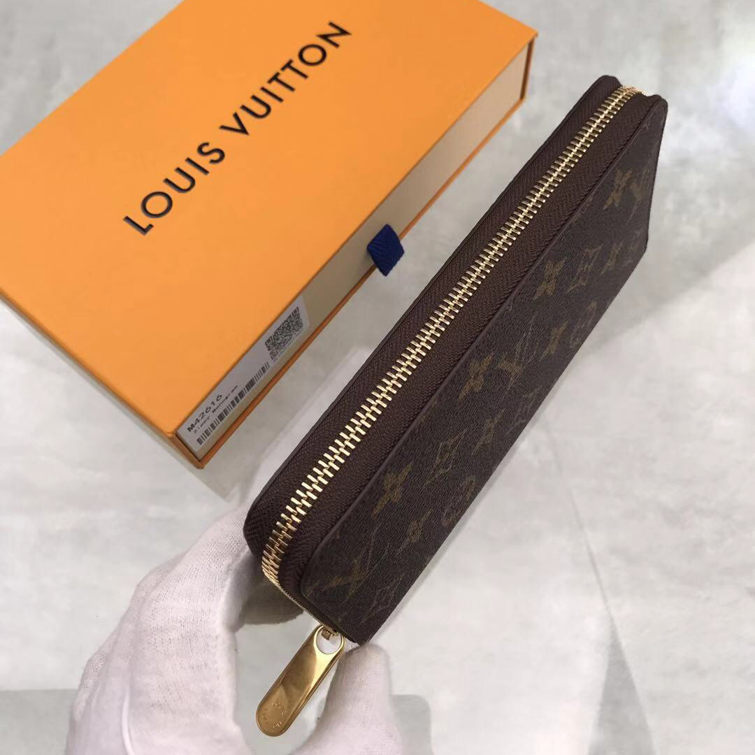 Louis Vuitton Zippy Wallet     M42616 - DopestKickz