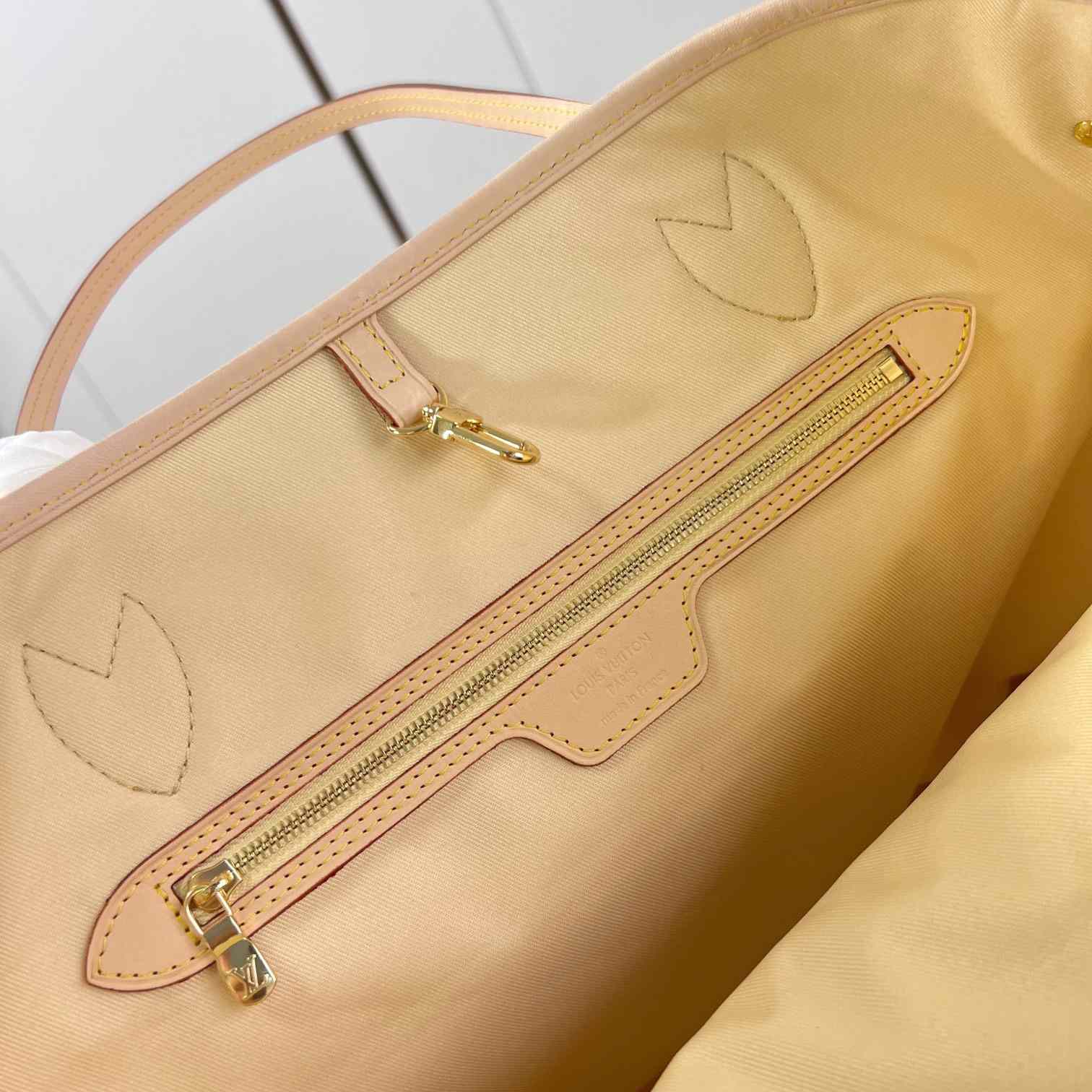 Louis Vuitton Neverfull MM    N40668 - DopestKickz