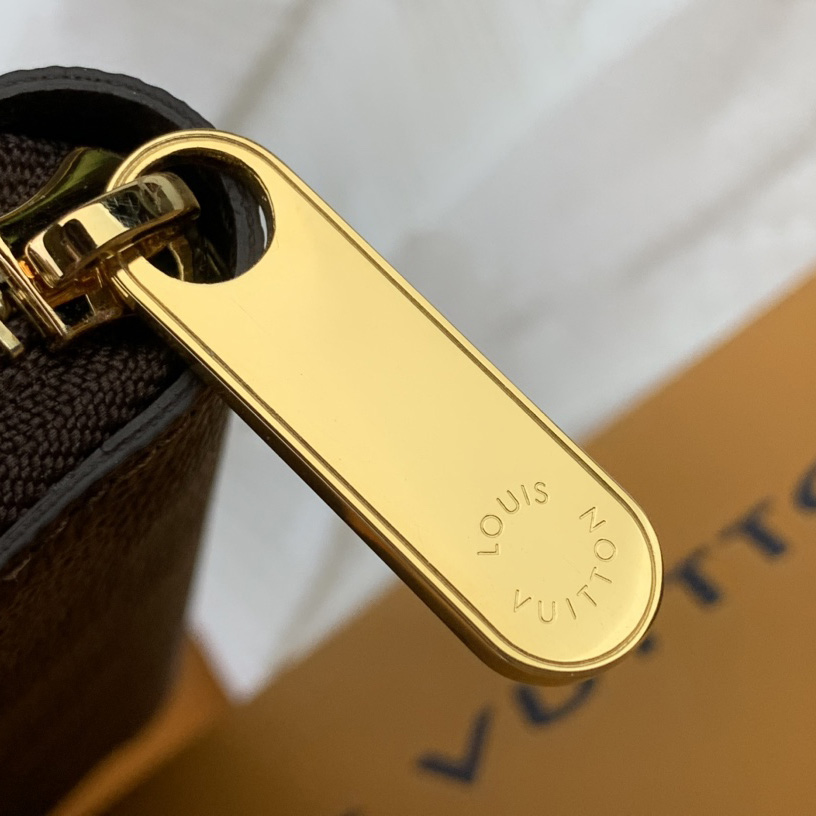 Louis Vuitton Zippy Wallet  N41661 - DopestKickz