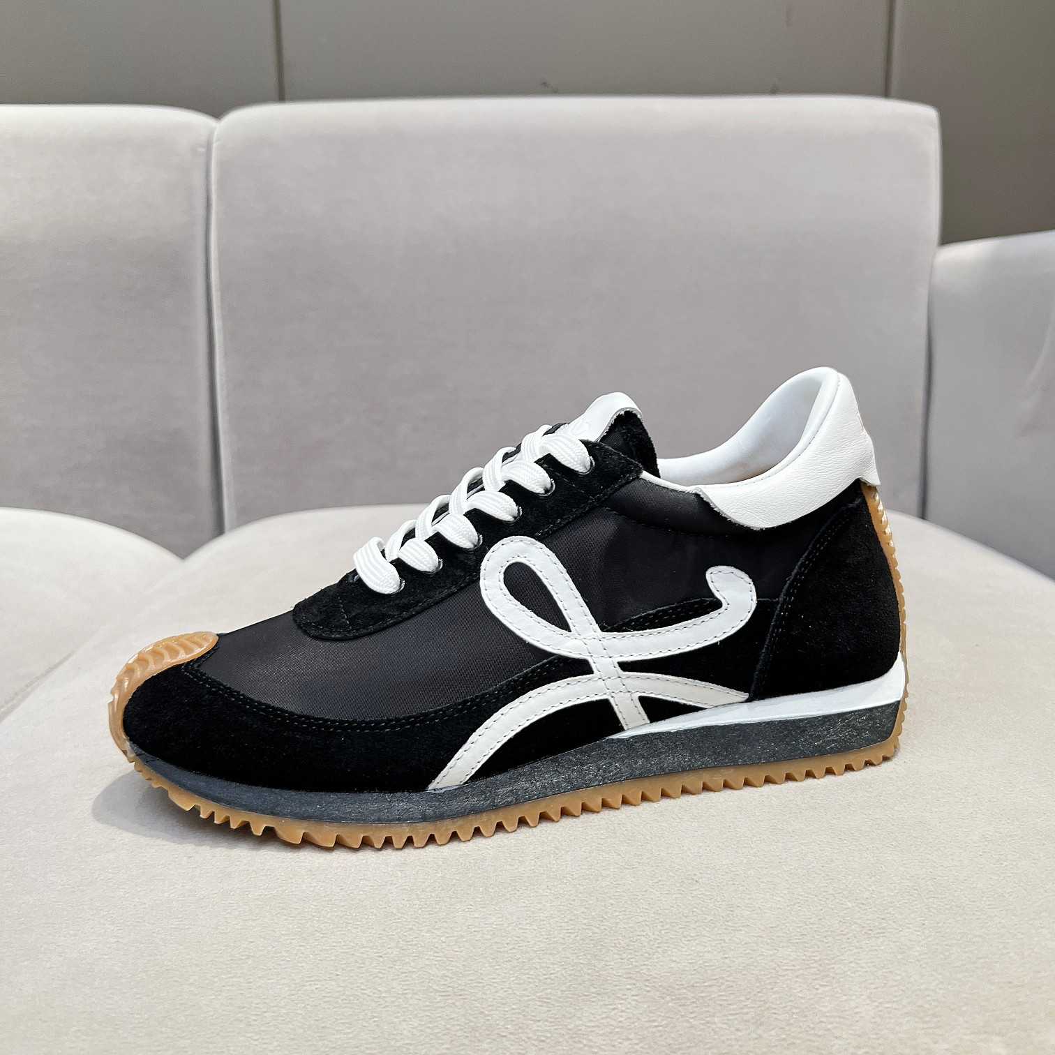 Loewe Flow Runner - DopestKickz