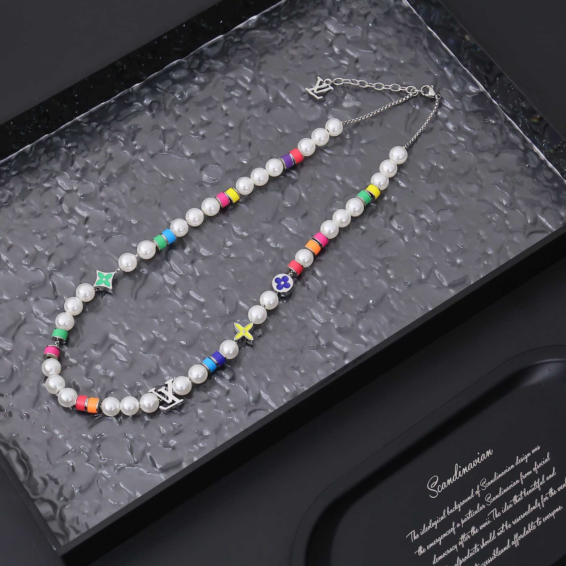 Louis Vuitton MNG Pearls Party Necklace   M01500 - DopestKickz