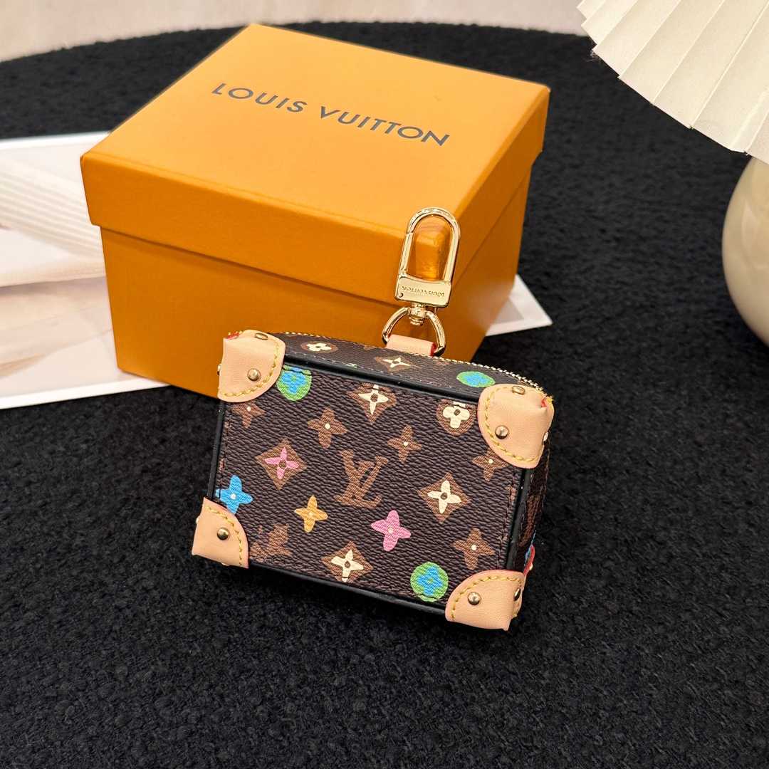Louis Vuitton Monogram Craggy Trunk Key Holder and Bag Charm   M01943 - DopestKickz