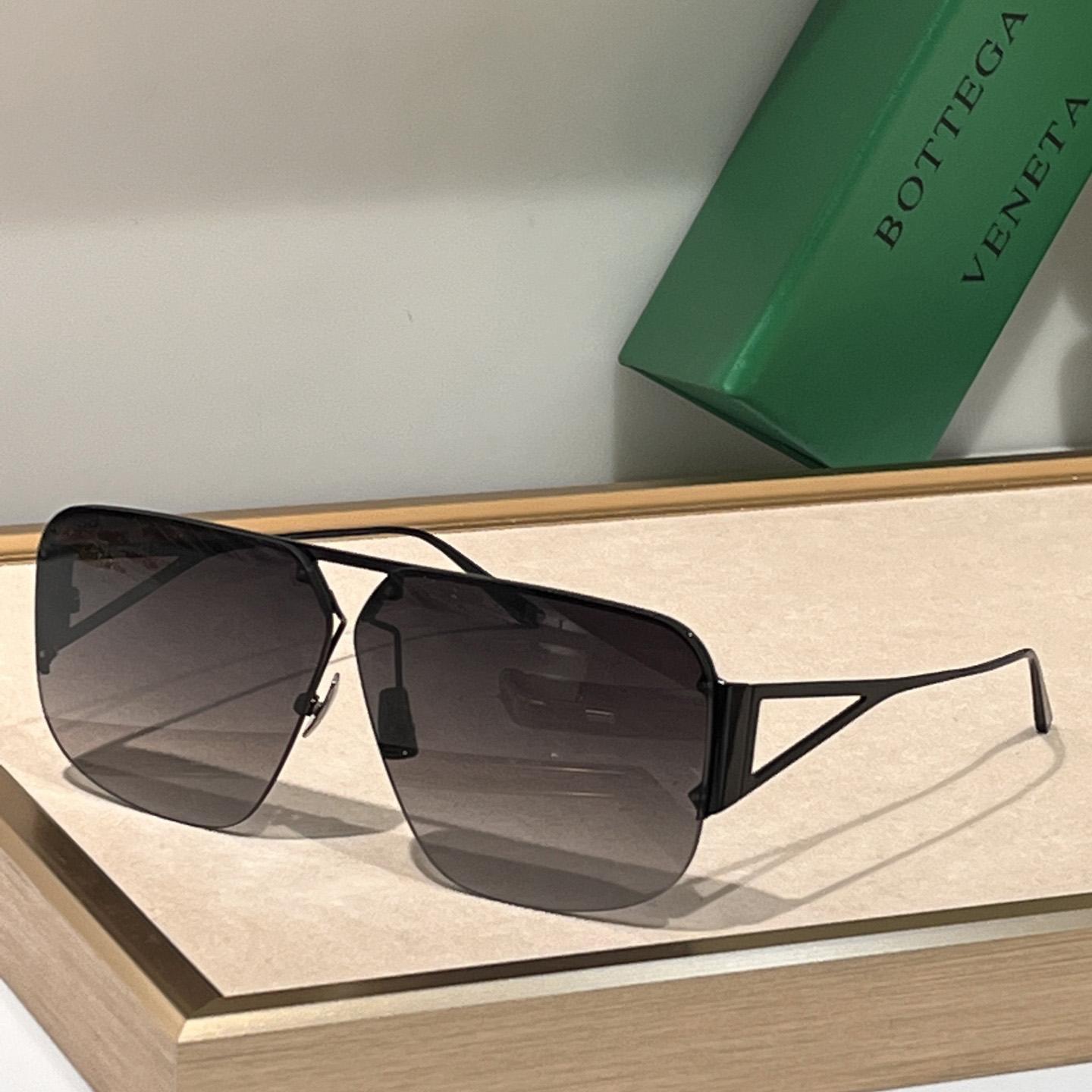 Bottega Veneta BV1065  Sunglasses    - DopestKickz