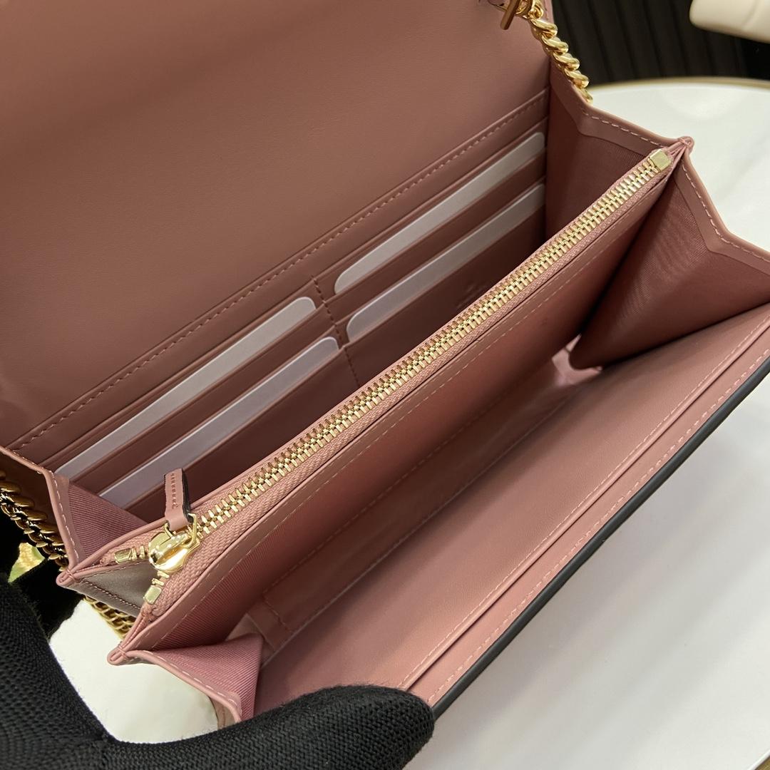 Gucci GG Chain Wallet - DopestKickz