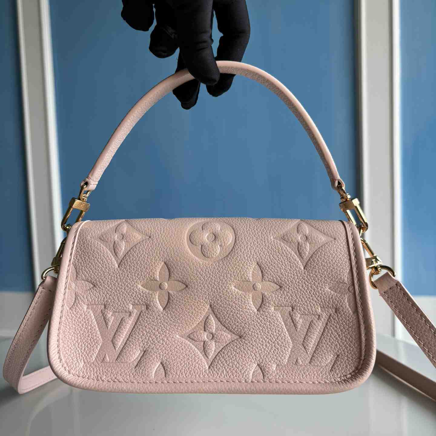 Louis Vuitton Nano Diane   M83566 - DopestKickz