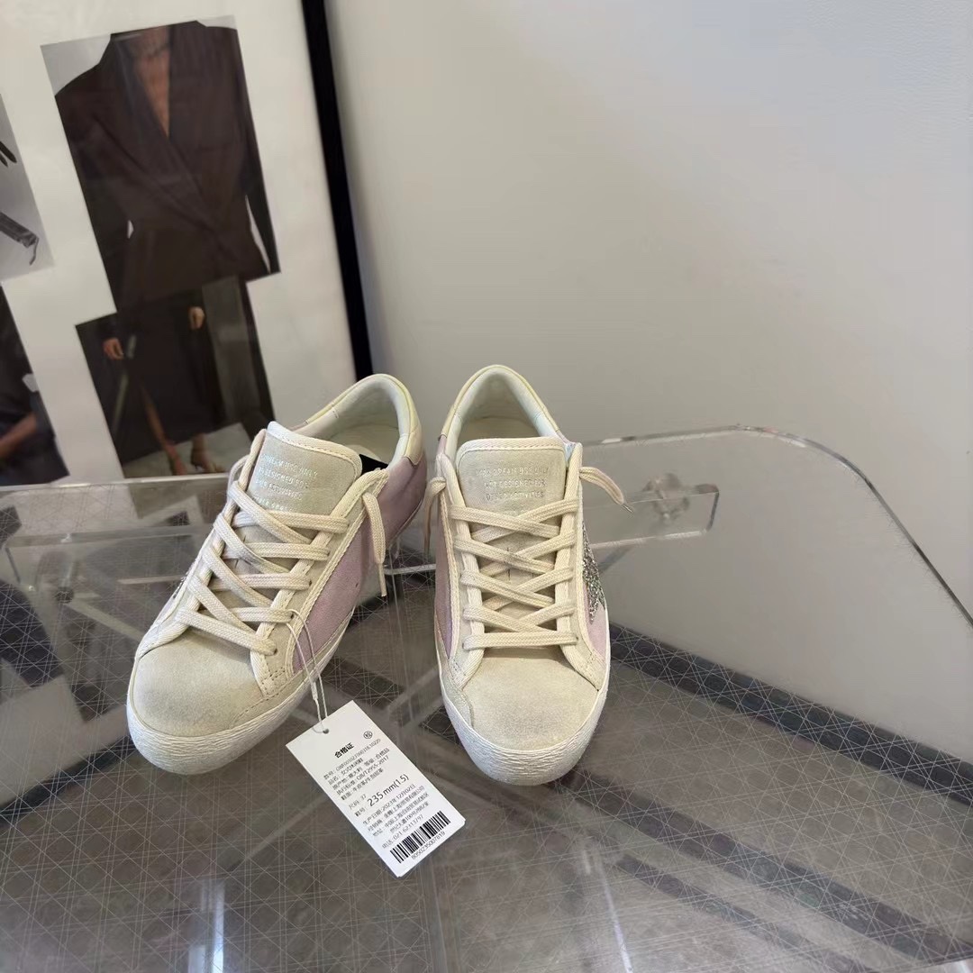Golden Goose Sneakers - DopestKickz
