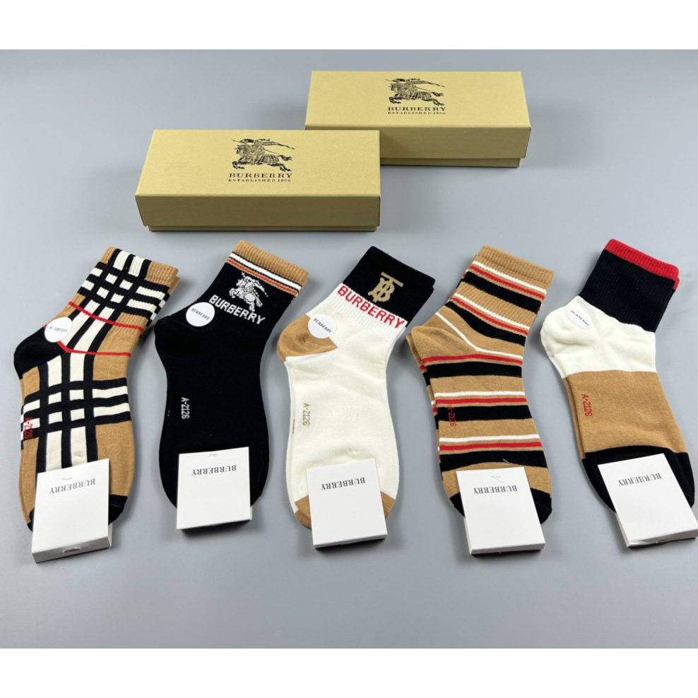 Burberry Socks/Box - DopestKickz