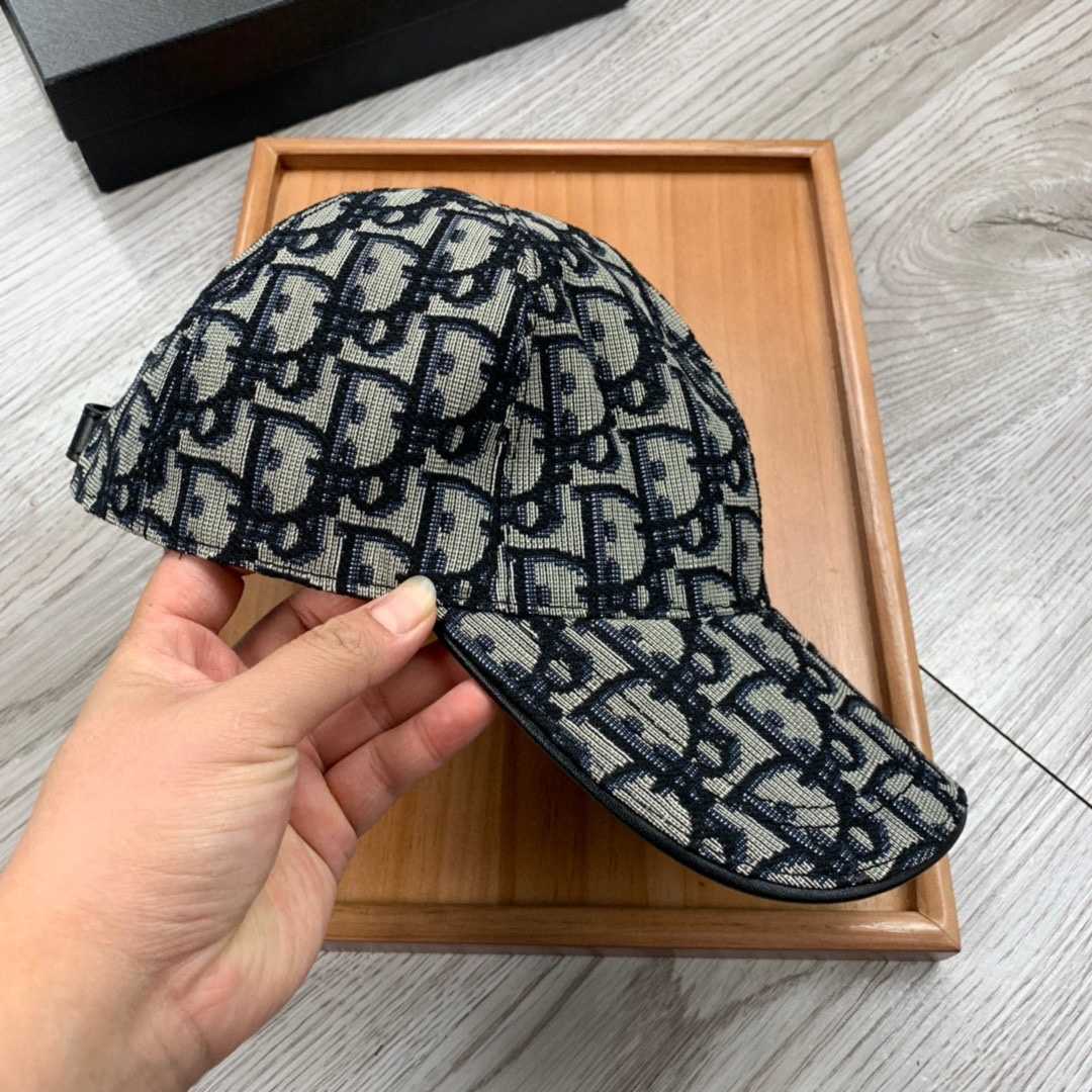 Dior Oblique Baseball Cap - DopestKickz