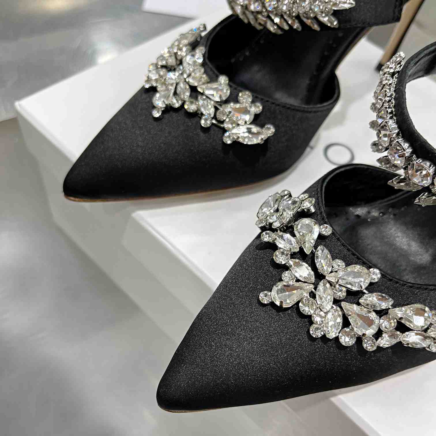 Manolo Blahnik Lurum Crystal-embellished Mules - DopestKickz