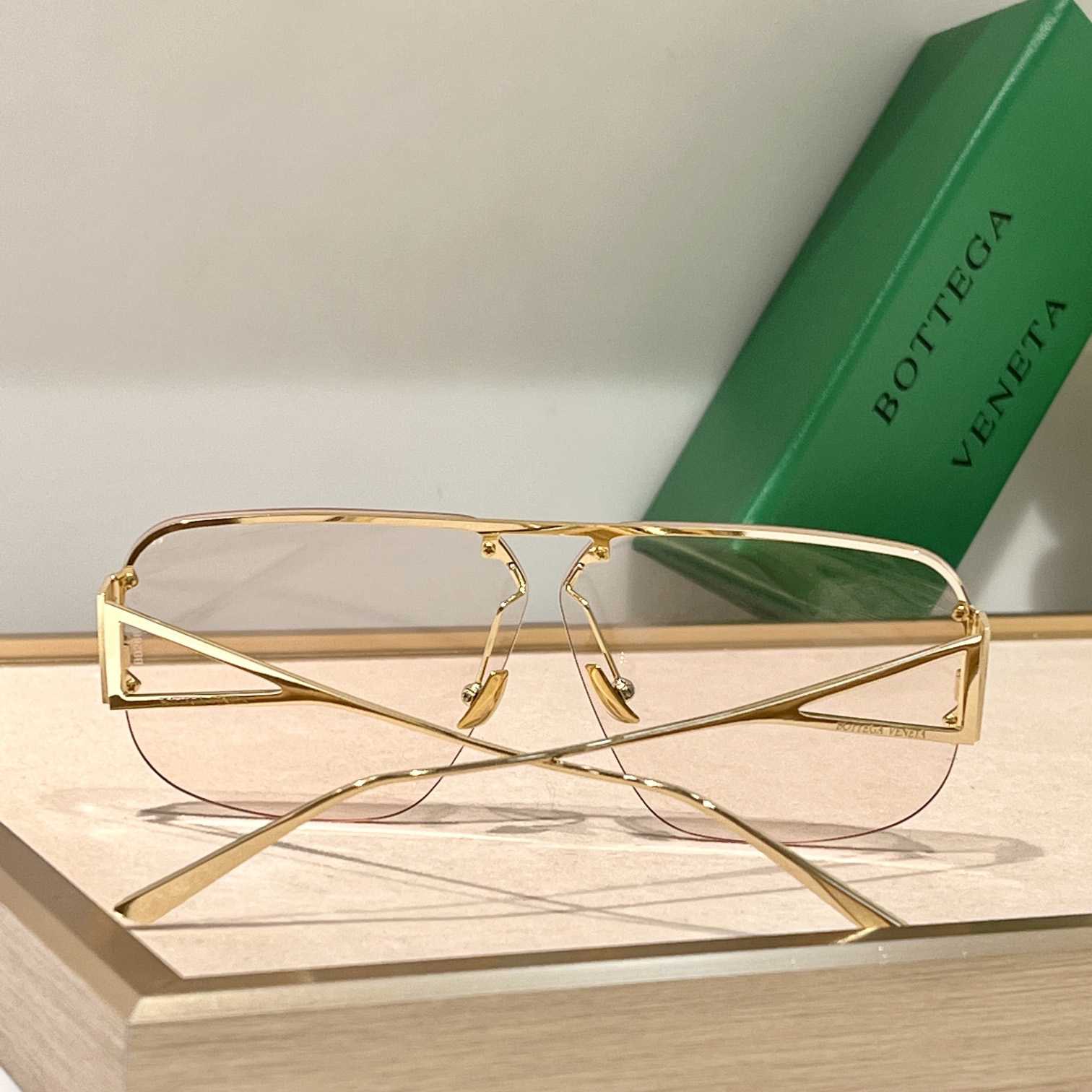 Bottega Veneta BV1065  Sunglasses    - DopestKickz