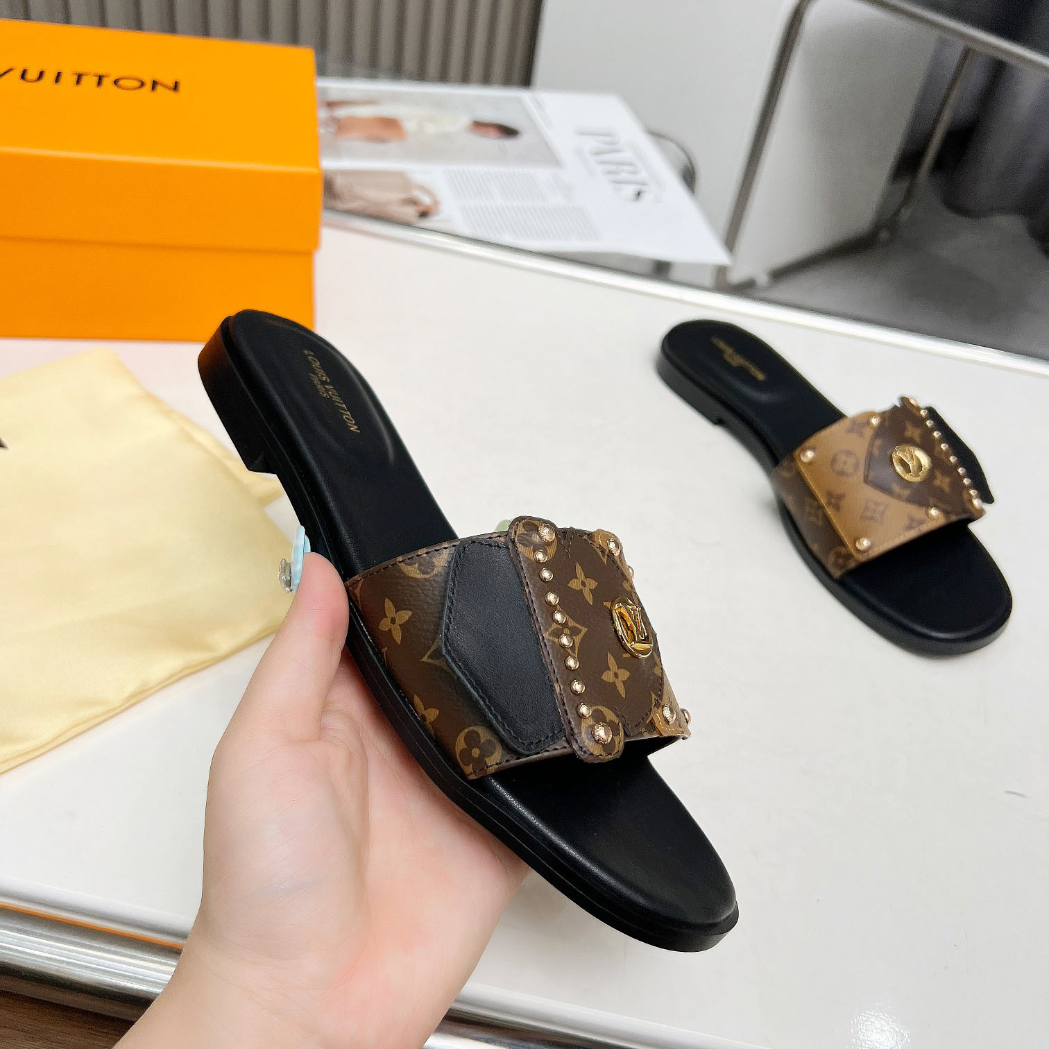 Louis Vuitton LV Frame Flat Mule   1ACXGE - DopestKickz