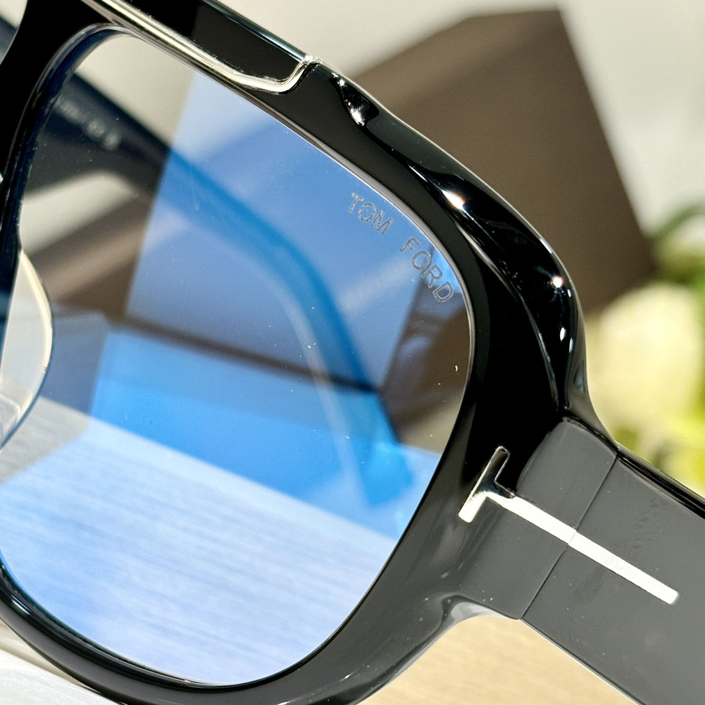 Tom Ford TF 1093 Sunglasses - DopestKickz