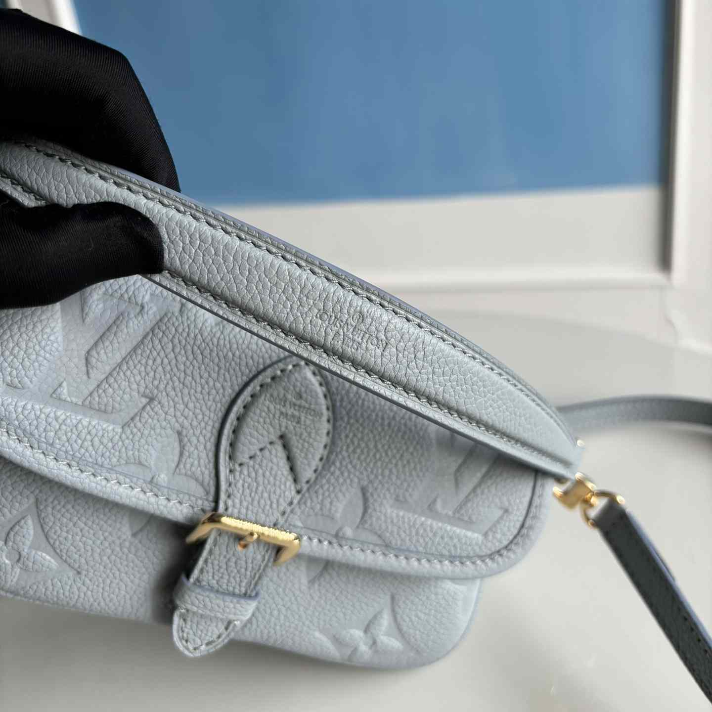 Louis Vuitton Nano Diane   M83592 - DopestKickz