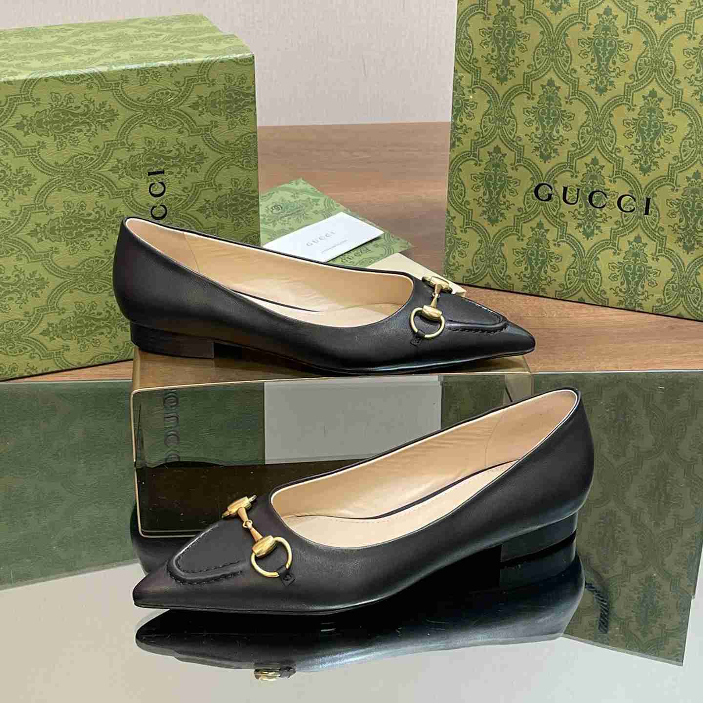 Gucci Women's Ballet Flat With Horsebit - DopestKickz