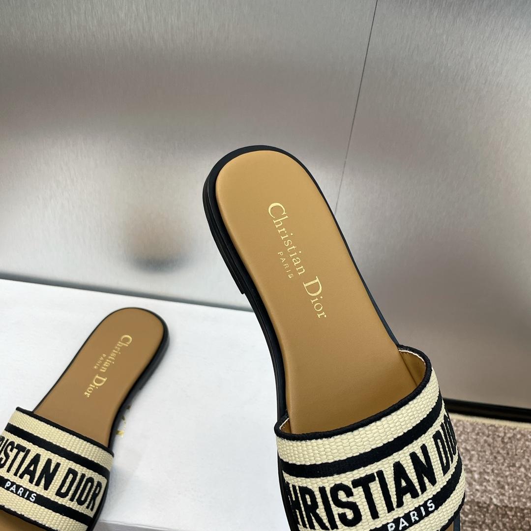 Dior Dway Slide - DopestKickz