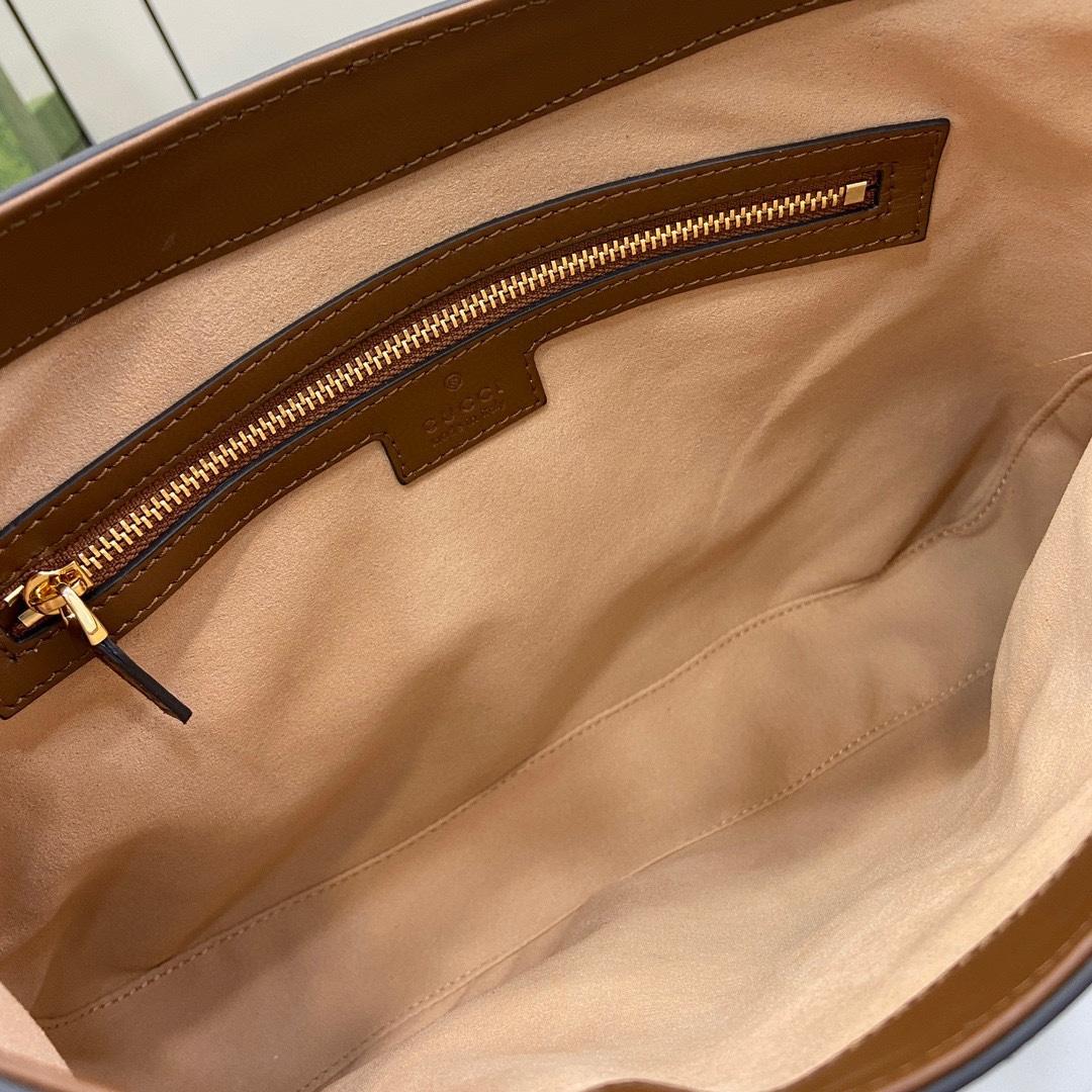 Gucci Padlock GG Medium Shoulder Bag - DopestKickz