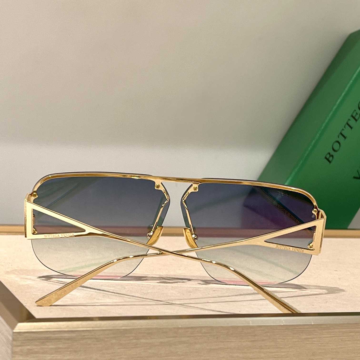 Bottega Veneta BV1065  Sunglasses    - DopestKickz