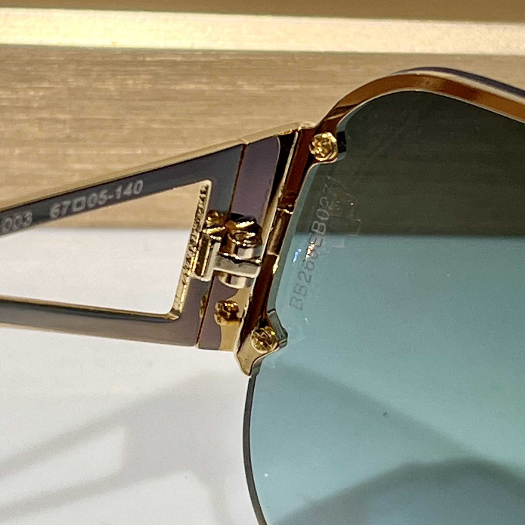 Bottega Veneta BV1065  Sunglasses    - DopestKickz