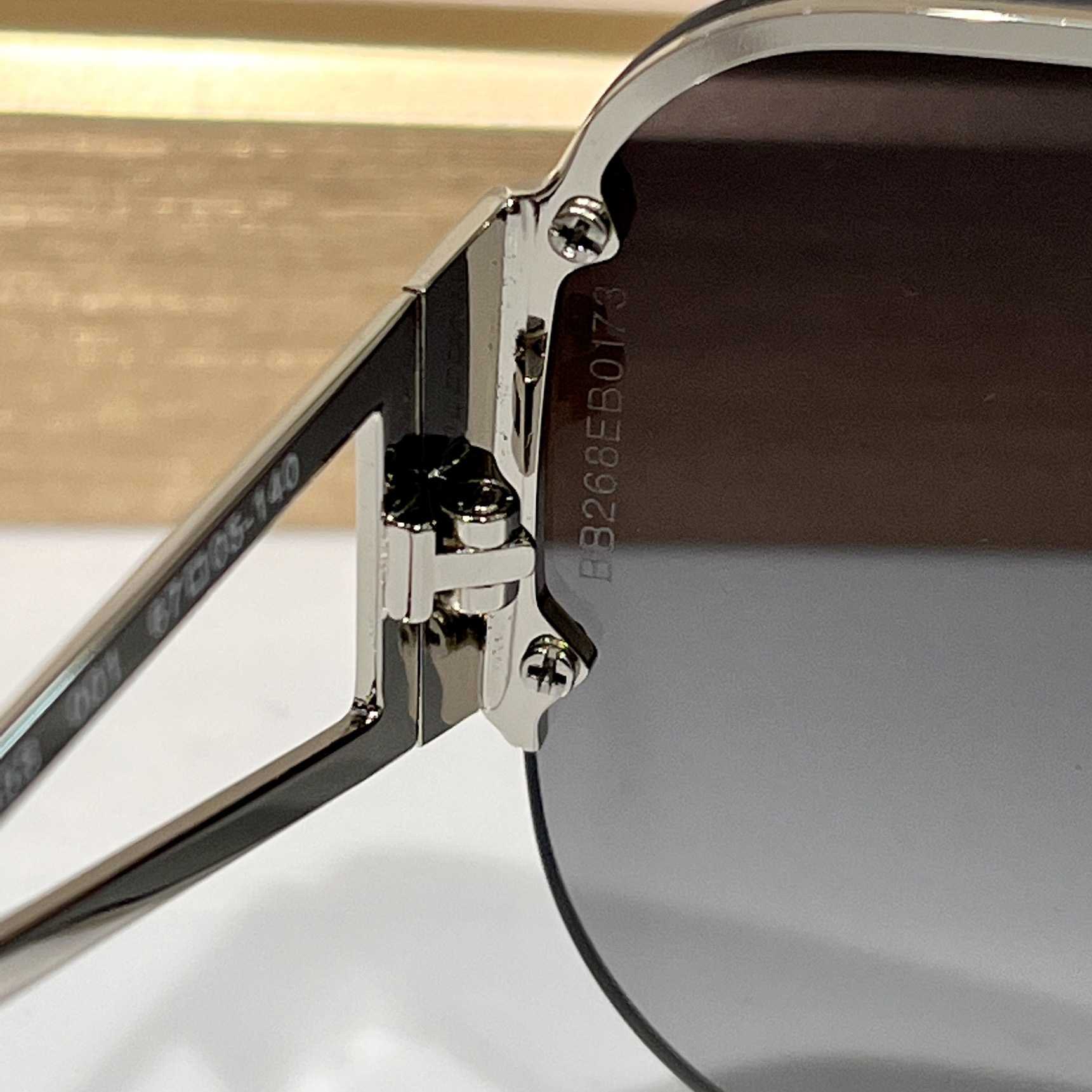 Bottega Veneta BV1065  Sunglasses    - DopestKickz