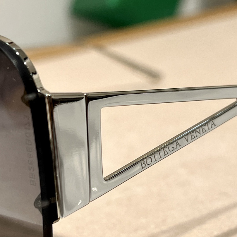 Bottega Veneta BV1065  Sunglasses    - DopestKickz