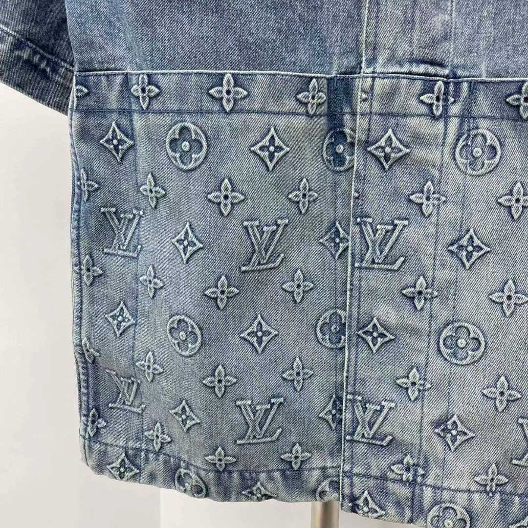Louis Vuitton Short-Sleeved Denim Workwear Shirt  1ABLDG - DopestKickz