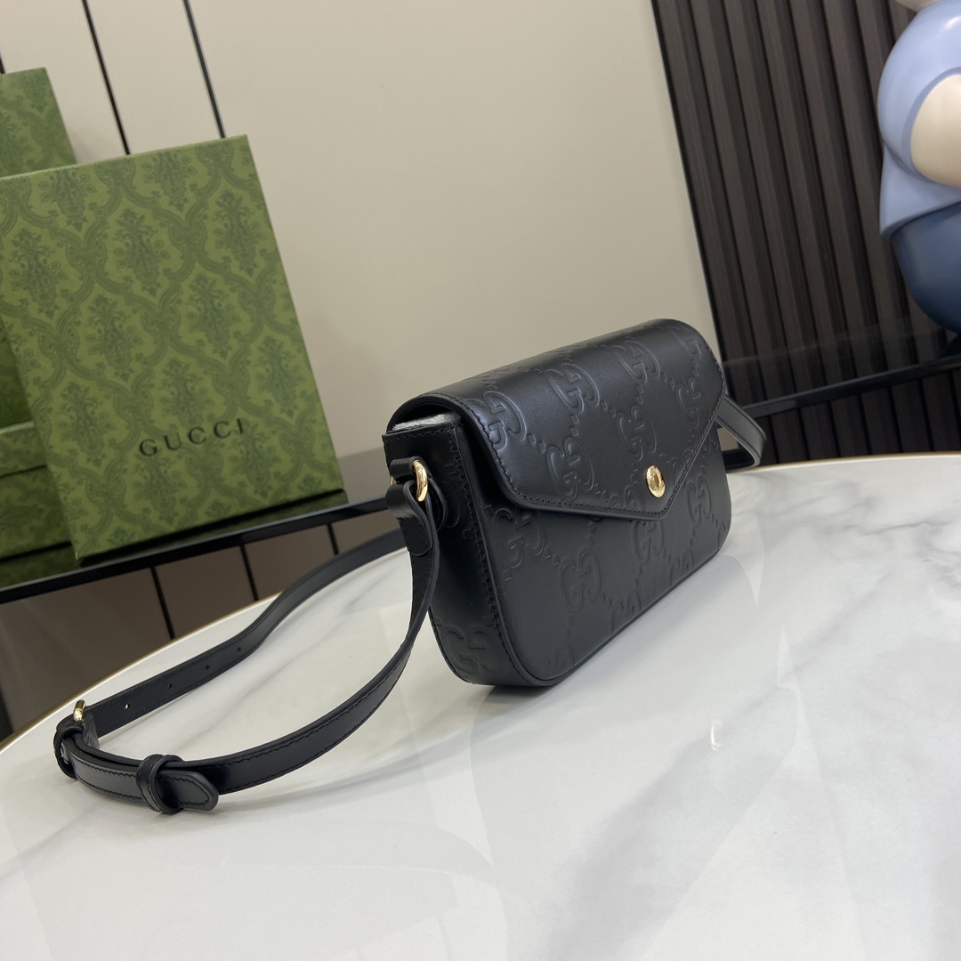 Gucci GG Super Mini Shoulder Bag - DopestKickz
