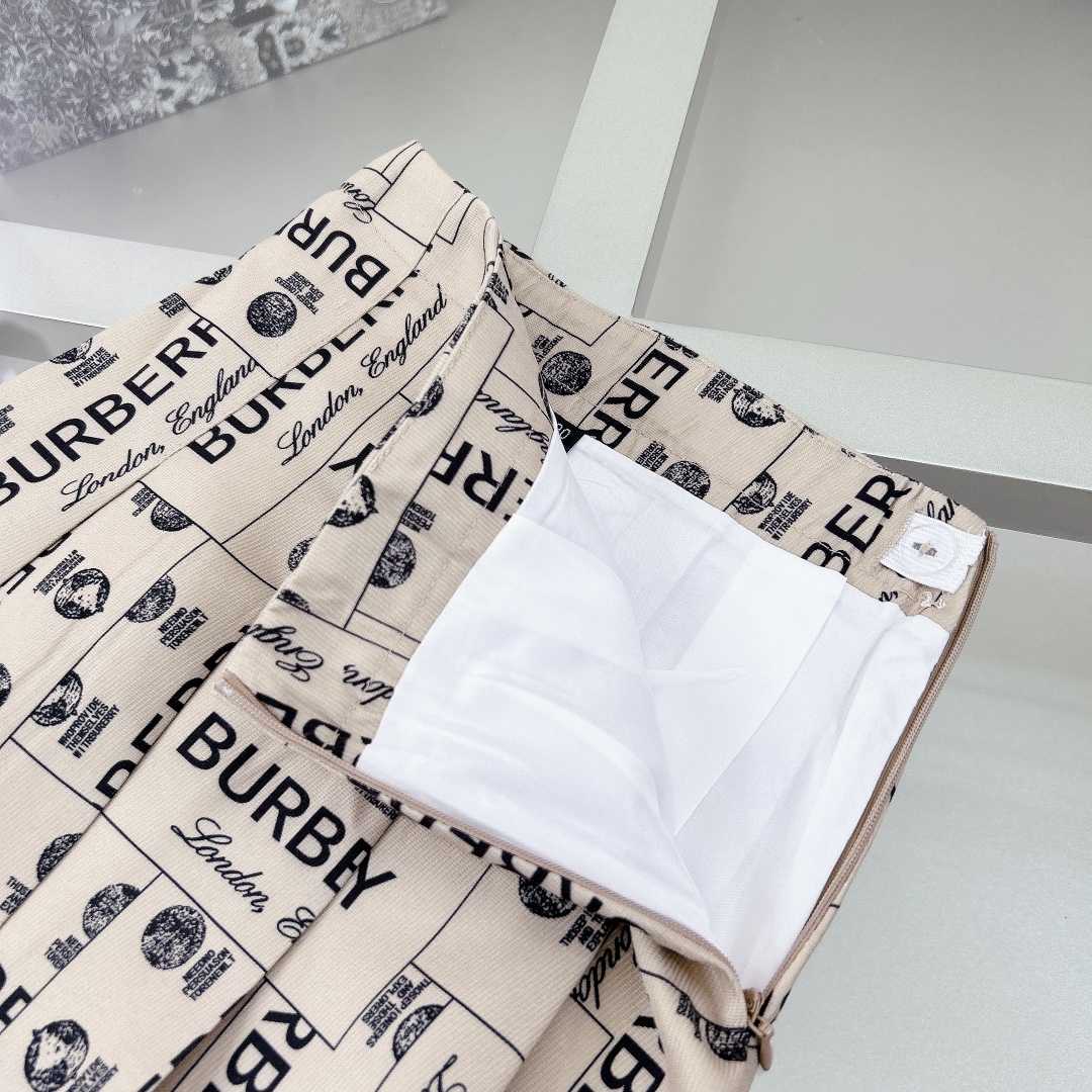 Burberry Kid's Tee & Skirt - DopestKickz