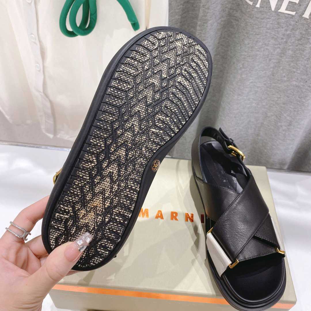 Marni Black And White Leather Fussbett - DopestKickz