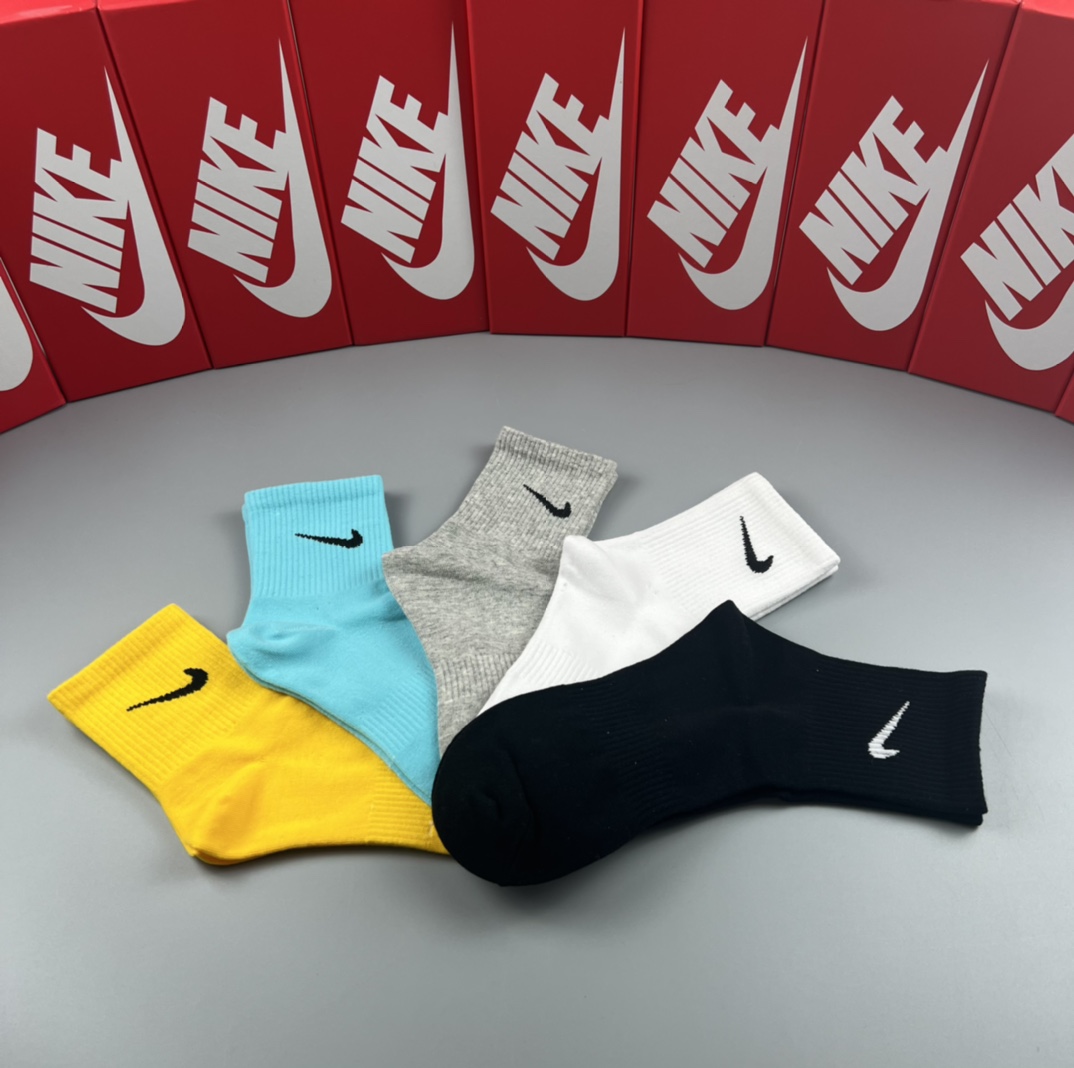 Nike Socks /Box - DopestKickz