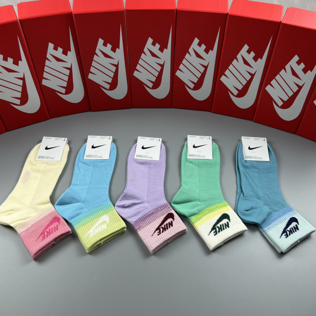 Nike Socks /Box - DopestKickz