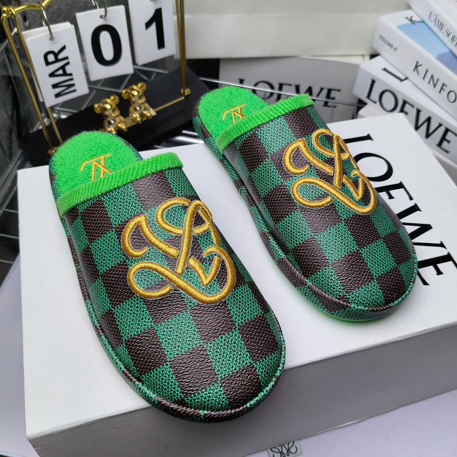 Louis Vuitton LV Palace Slipper   1ACN7D - DopestKickz