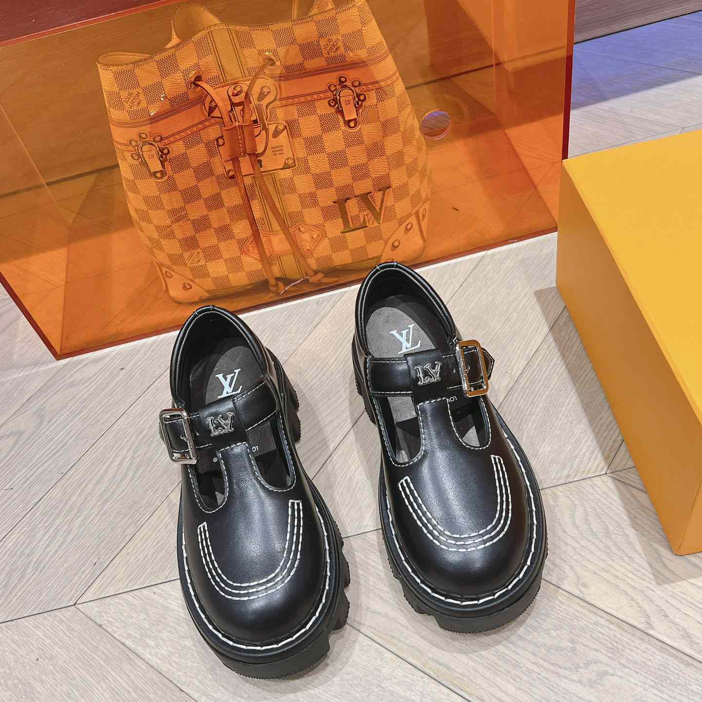 Louis Vuitton LV Checker Mary Jane   1ACNB6 - DopestKickz