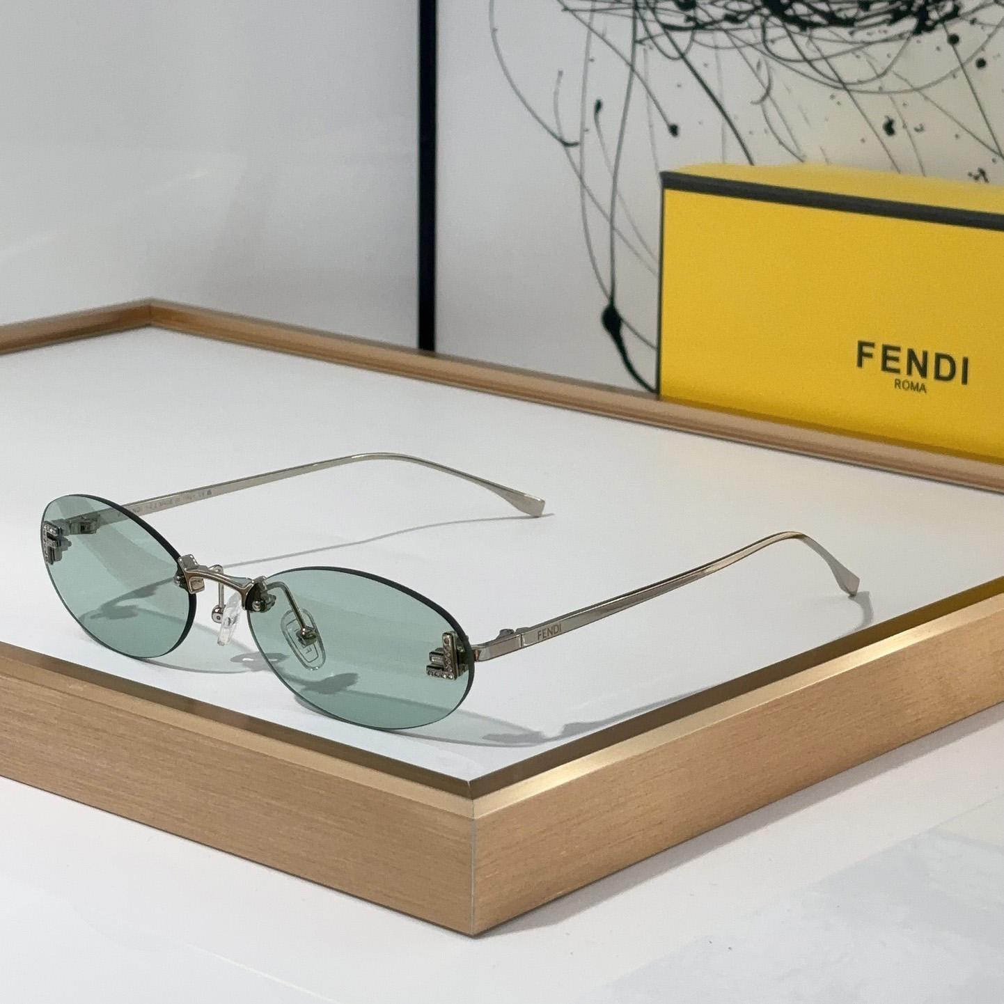 Fendi FE4075US Sunglasses - DopestKickz
