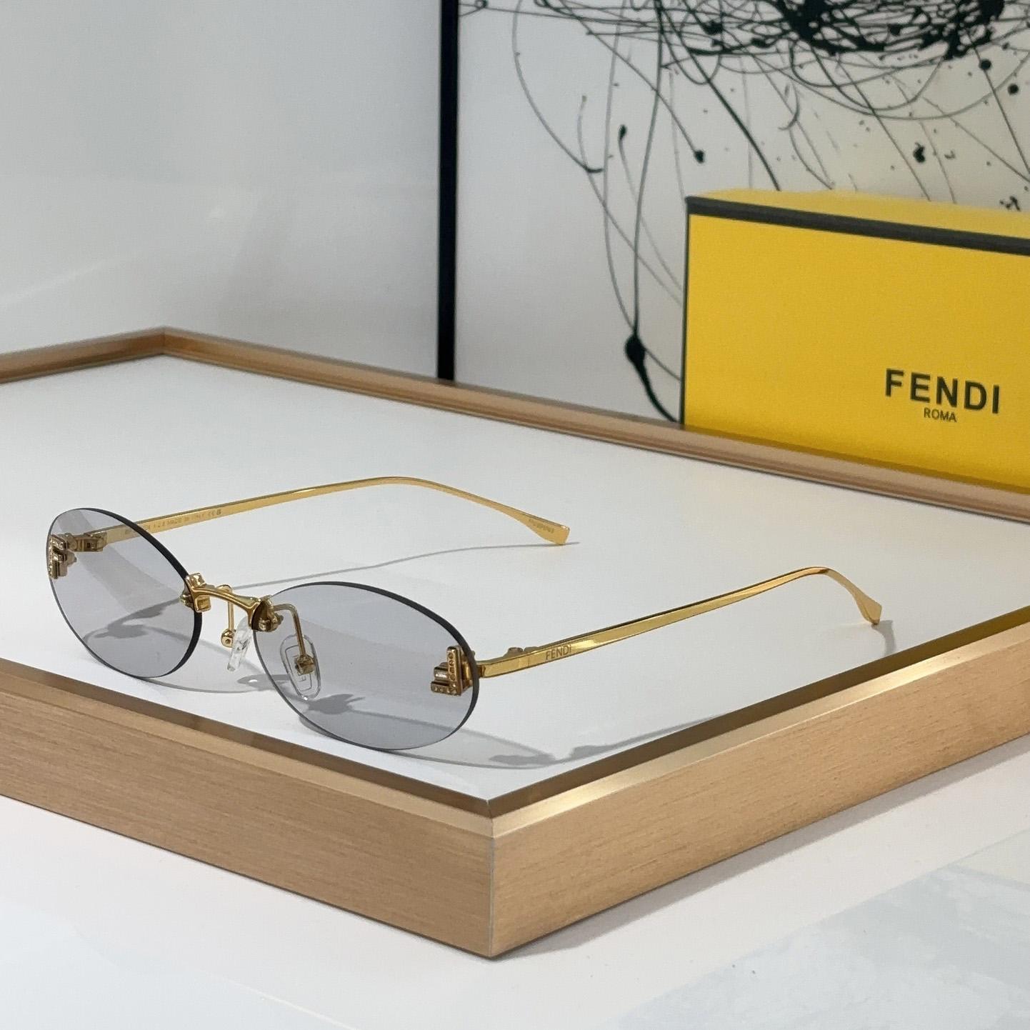 Fendi FE4075US Sunglasses - DopestKickz