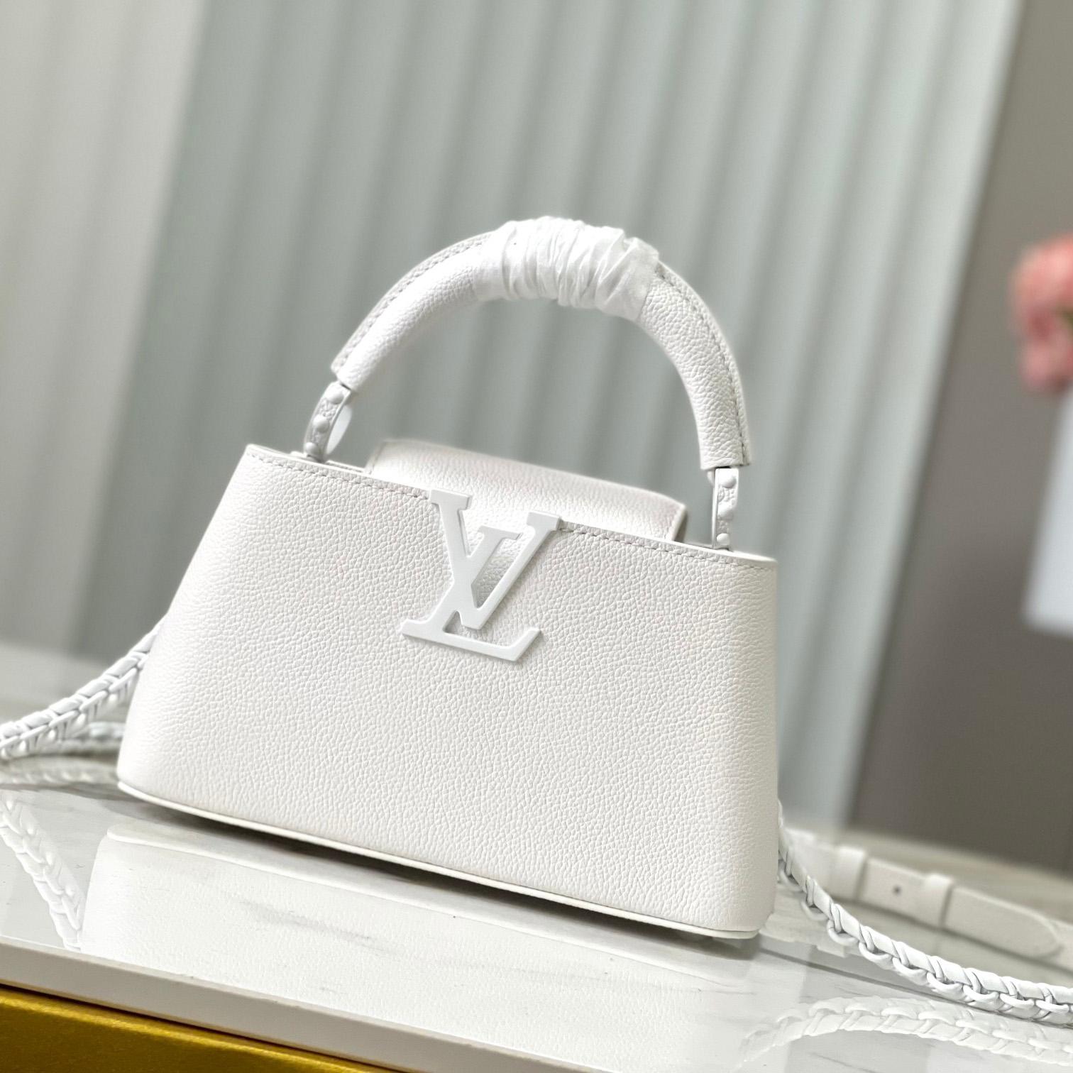 Louis Vuitton Capucines Mini（22 * 12 * 8 cm） - DopestKickz