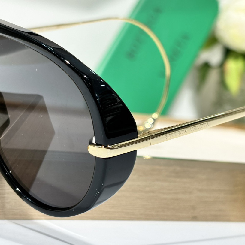 Bottega Veneta Drop Aviator Sunglasses    - DopestKickz