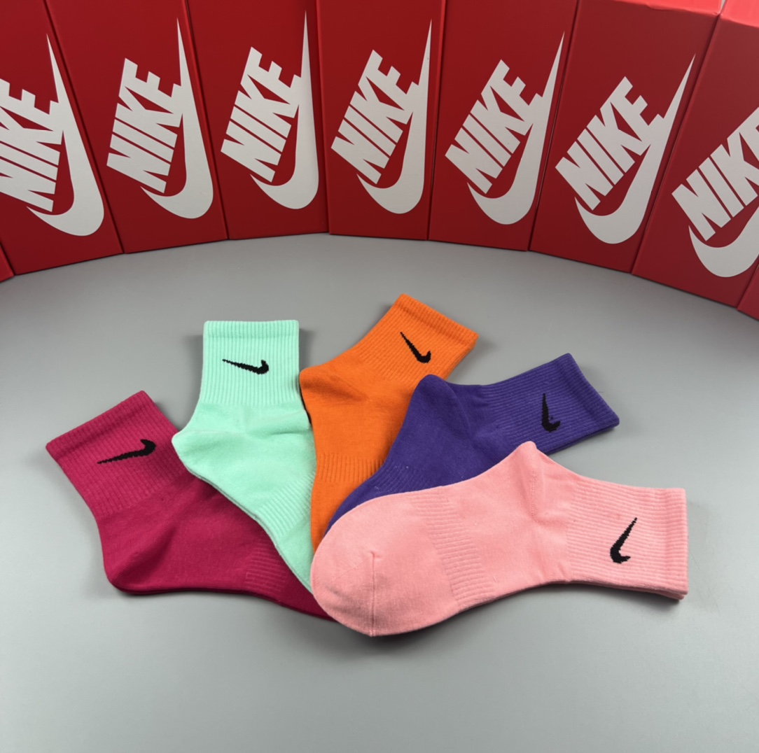 Nike Socks /Box - DopestKickz