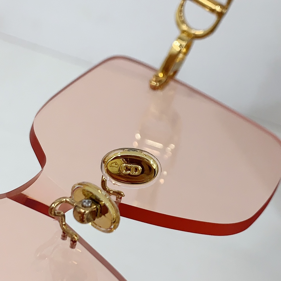 Dior CD Chain M1U   - DopestKickz