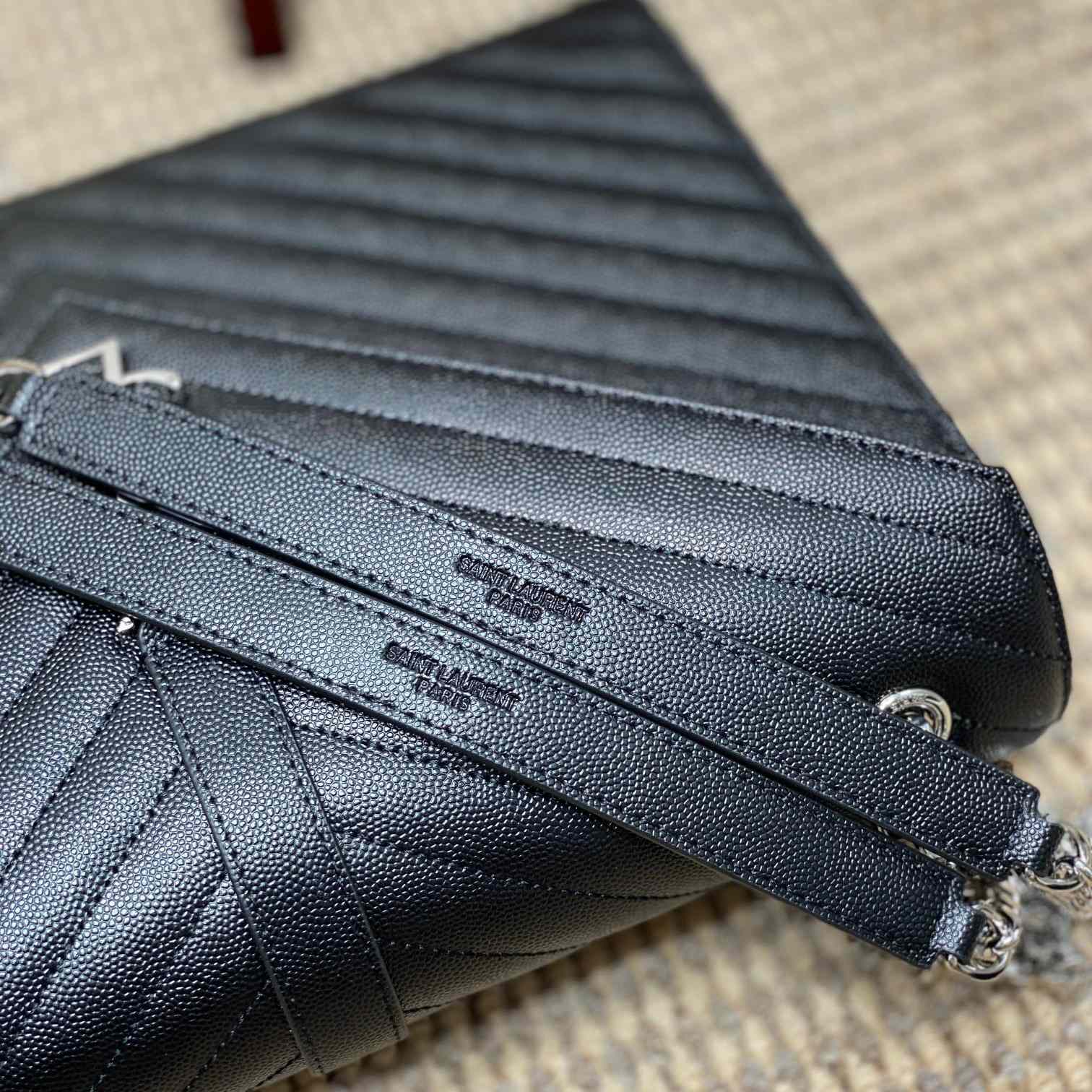 Saint Laurent Leather Shoulder Bag (31x21x7cm) - DopestKickz
