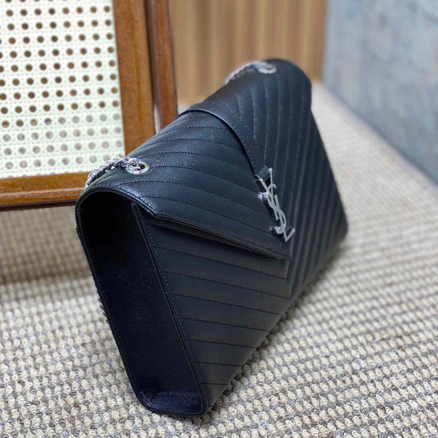 Saint Laurent Leather Shoulder Bag (31x21x7cm) - DopestKickz
