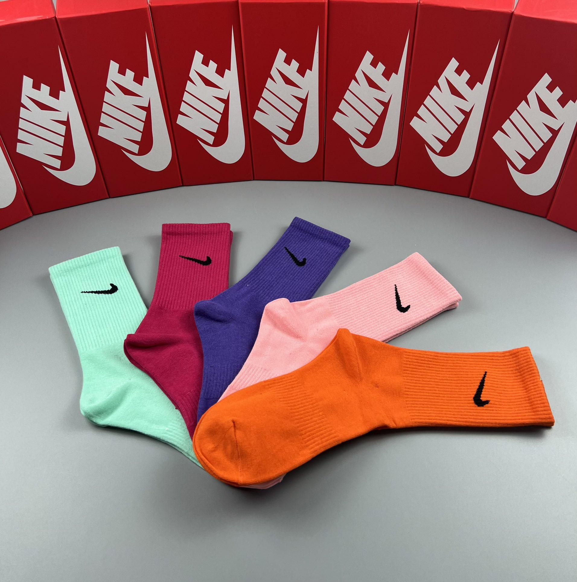 Nike Socks /Box - DopestKickz