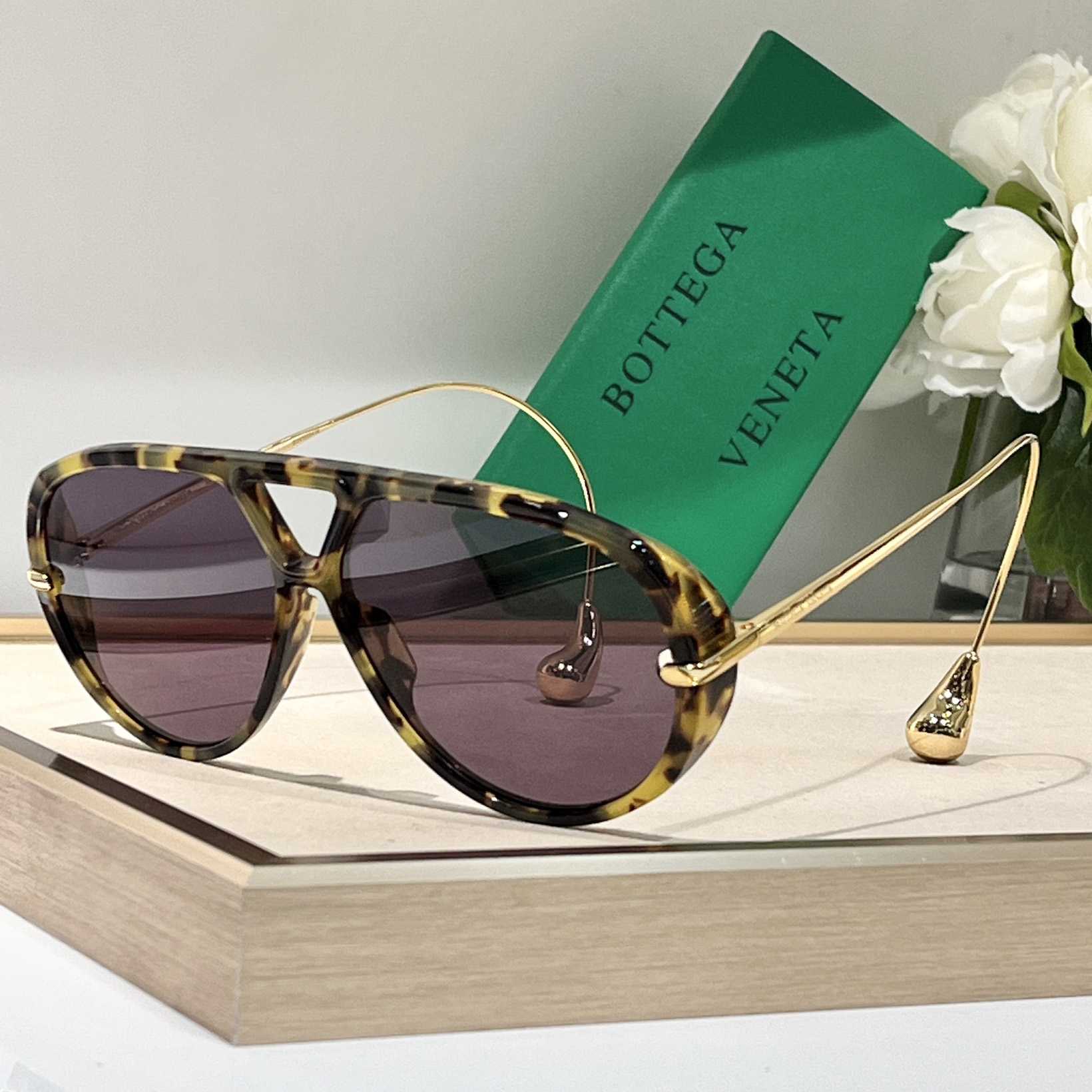 Bottega Veneta Drop Aviator Sunglasses    - DopestKickz