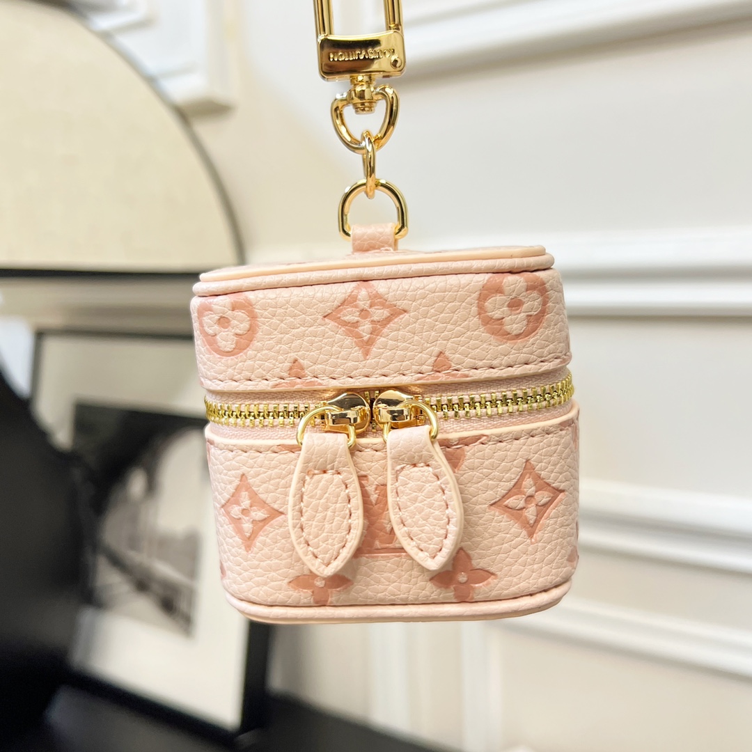 Louis Vuitton Pouch   M00545 - DopestKickz
