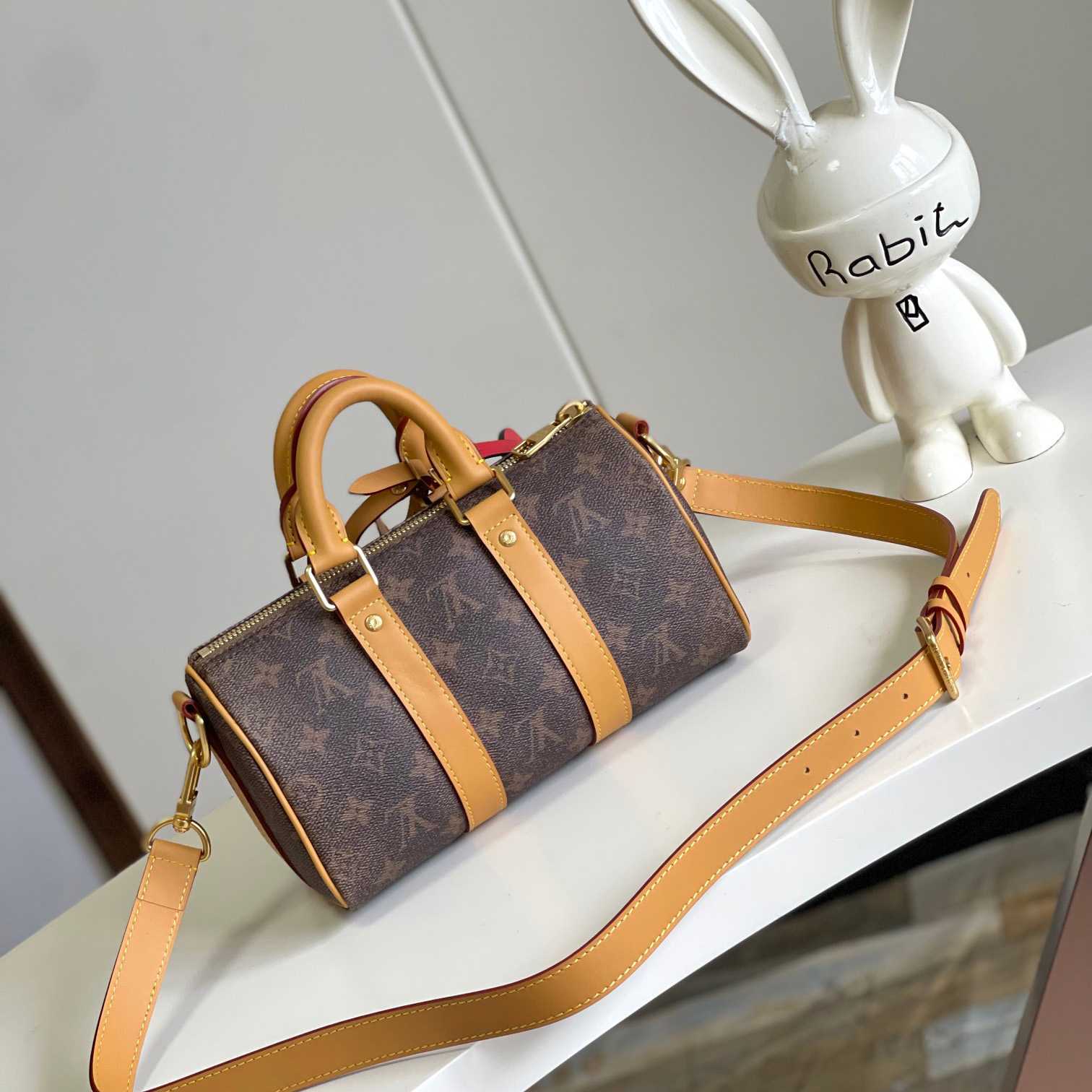 Louis Vuitton Keepall Bandoulière 25  M11542 - DopestKickz