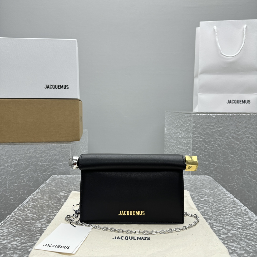 Jacquemus La Petite Pochette Rond Carré Cross Body Bag (20×7×14cm) - DopestKickz