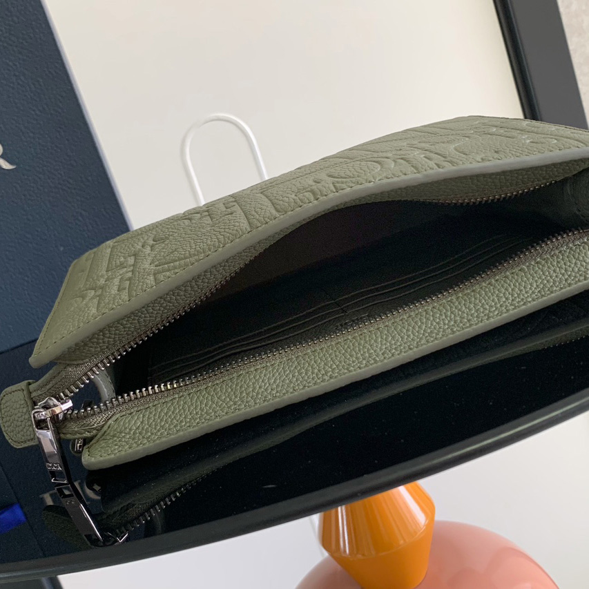 Dior A5 Triangle Pouch - DopestKickz