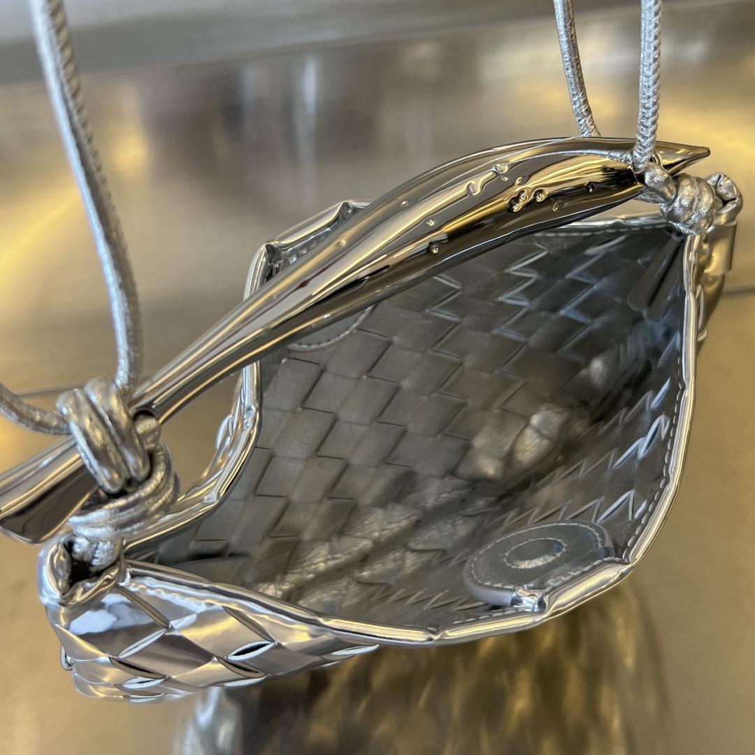 Bottega Veneta Silver Sardine Bag  (20*12*2.5cm) - DopestKickz